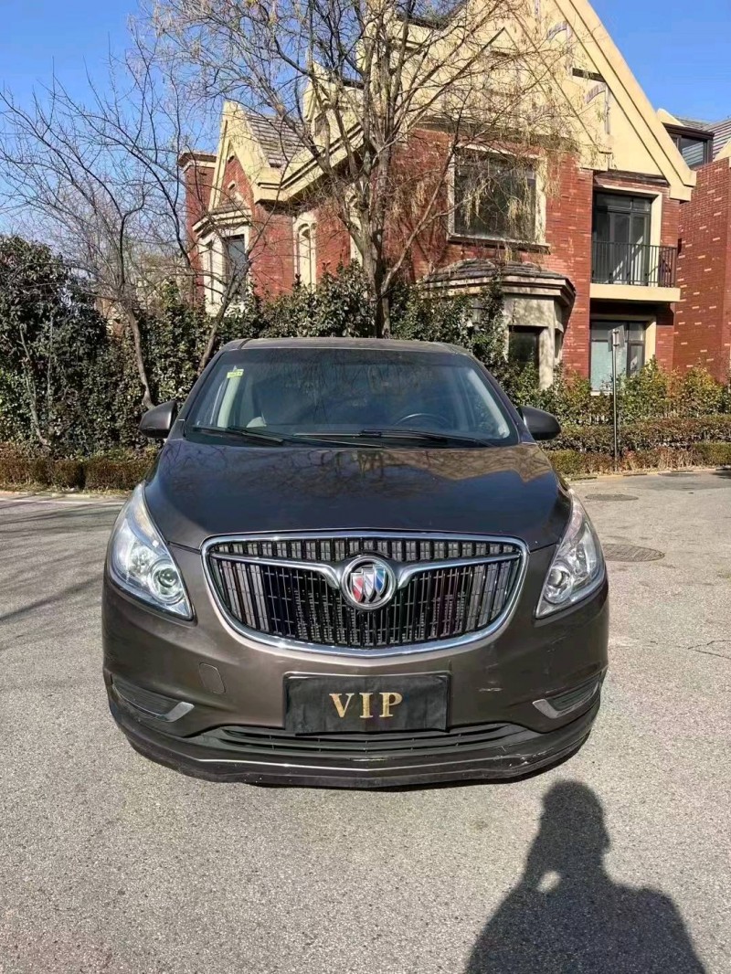 青岛17年别克GL81