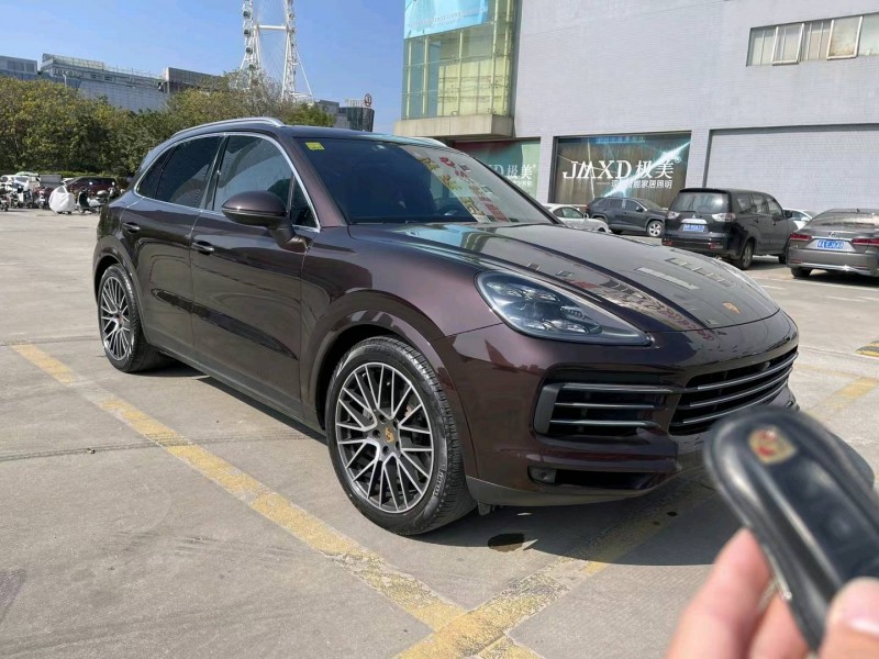 佛山19年保时捷卡宴2