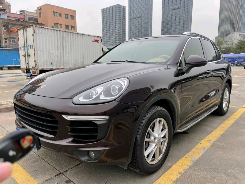 佛山16年保时捷卡宴2