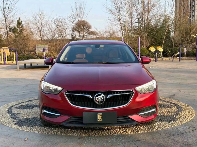 青岛18年别克君威1