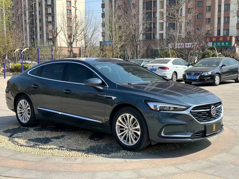 青岛19年别克君越3