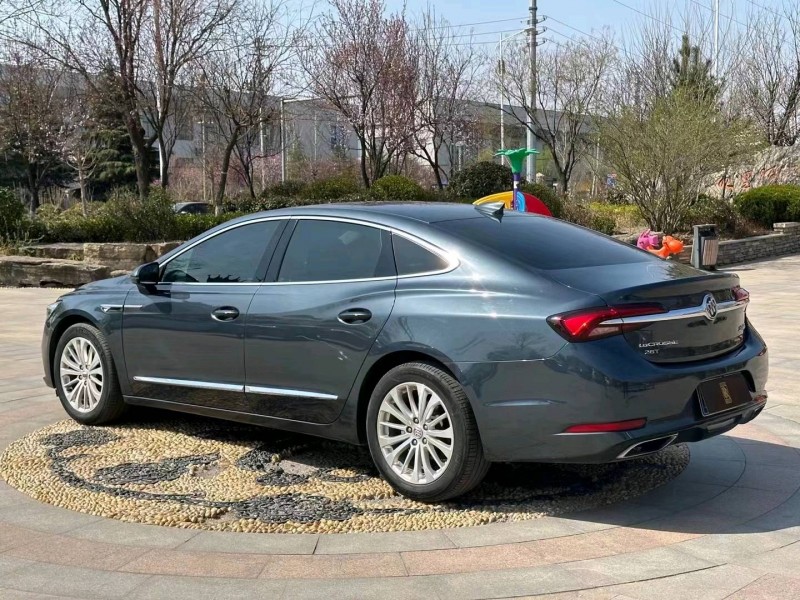 青岛19年别克君越4