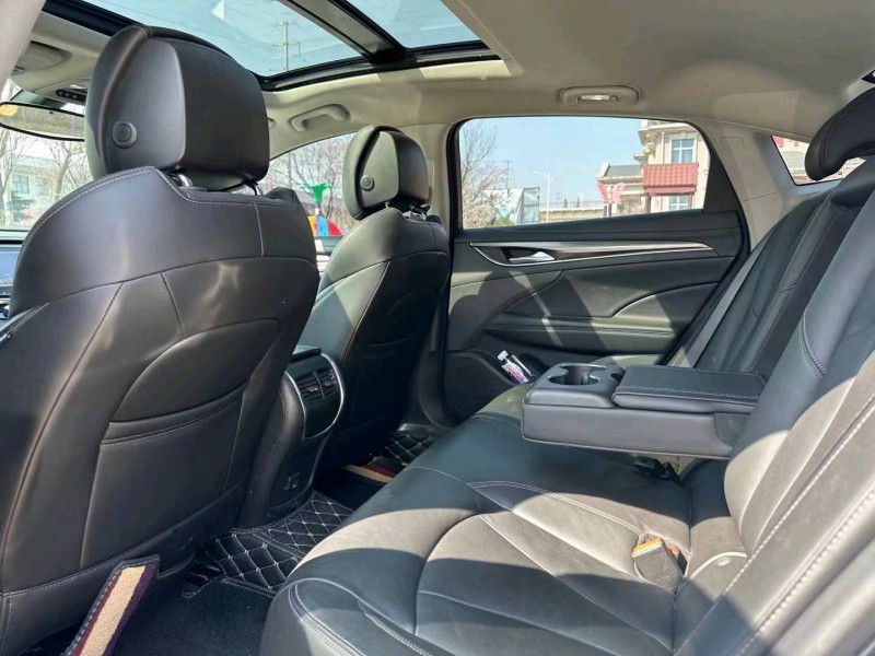 青岛19年别克君越6