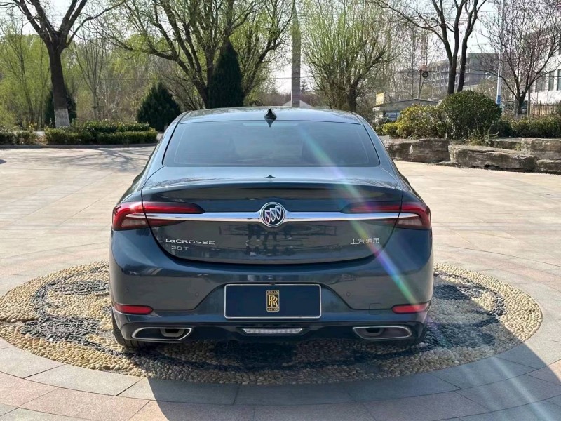 青岛19年别克君越9