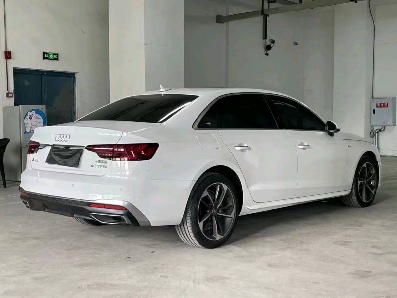 重庆21年奥迪A4L8
