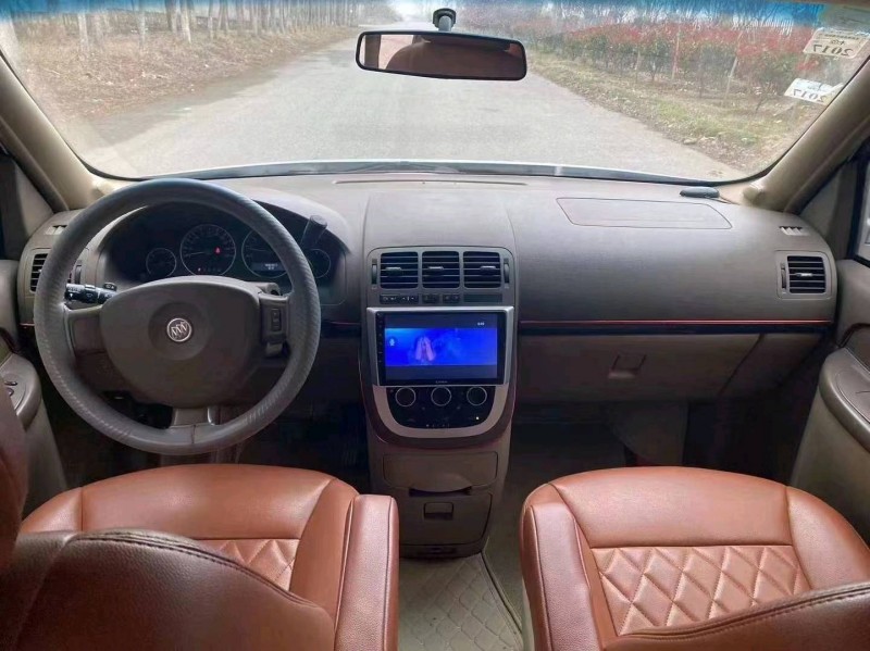 青岛13年别克GL84