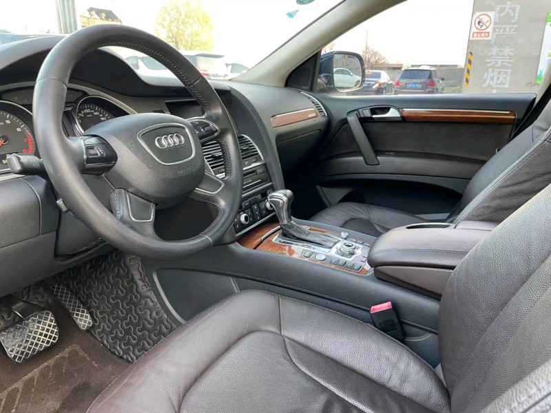 济南14年奥迪Q74