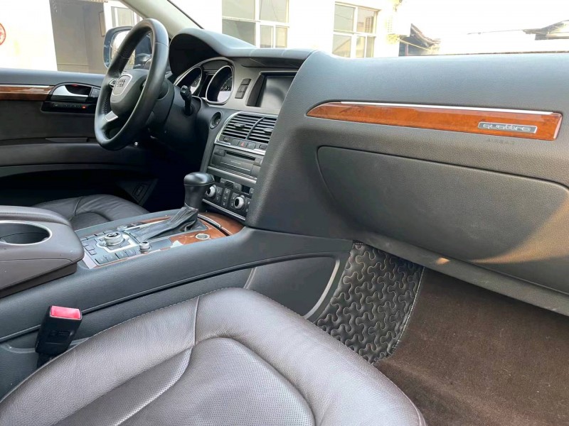 济南14年奥迪Q76