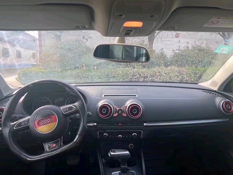 济南15年奥迪A33