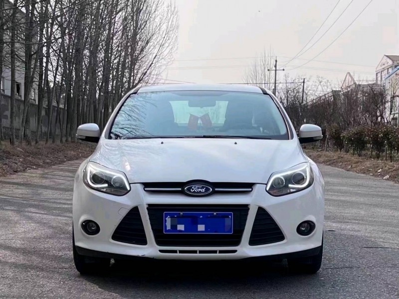 青岛14年福特福克斯1