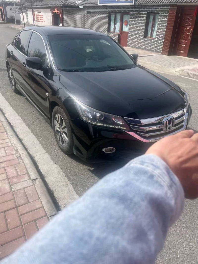 石家庄16年本田雅阁3
