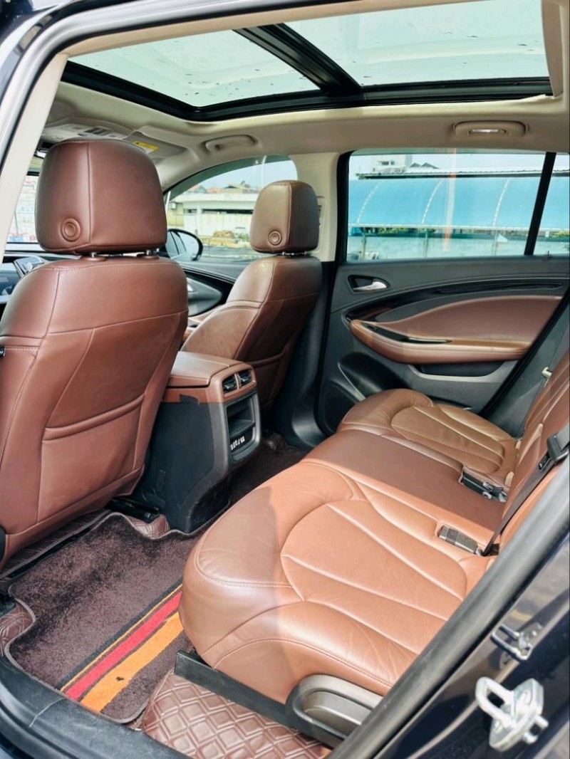 东莞20年别克昂科旗4