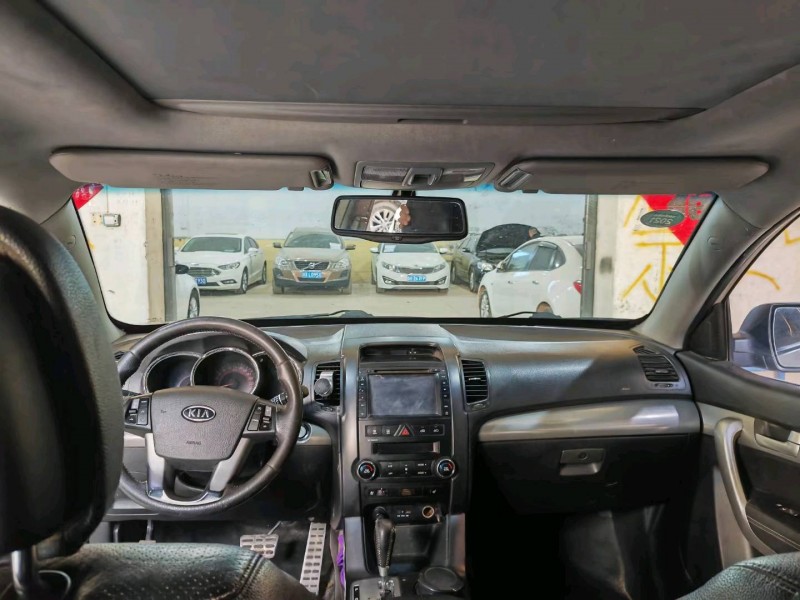 保定11年起亚索兰托4