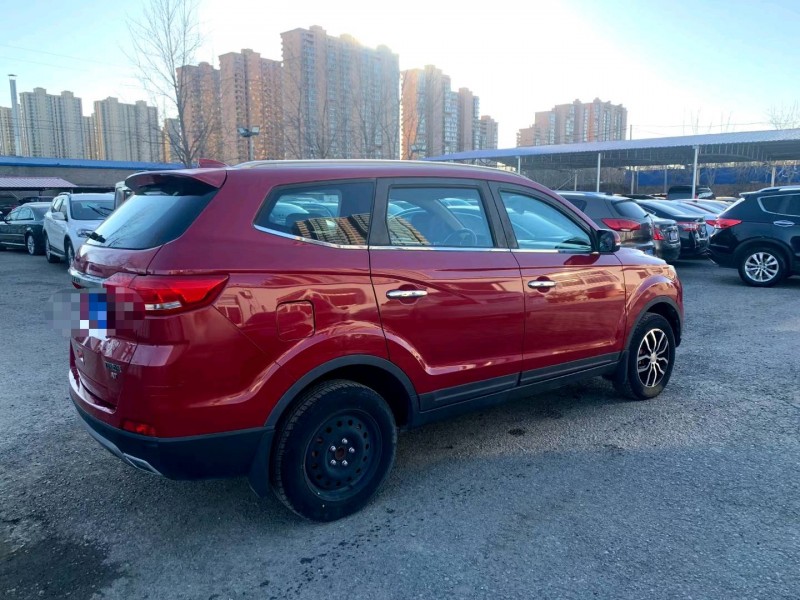 保定18年力帆汽车迈威8