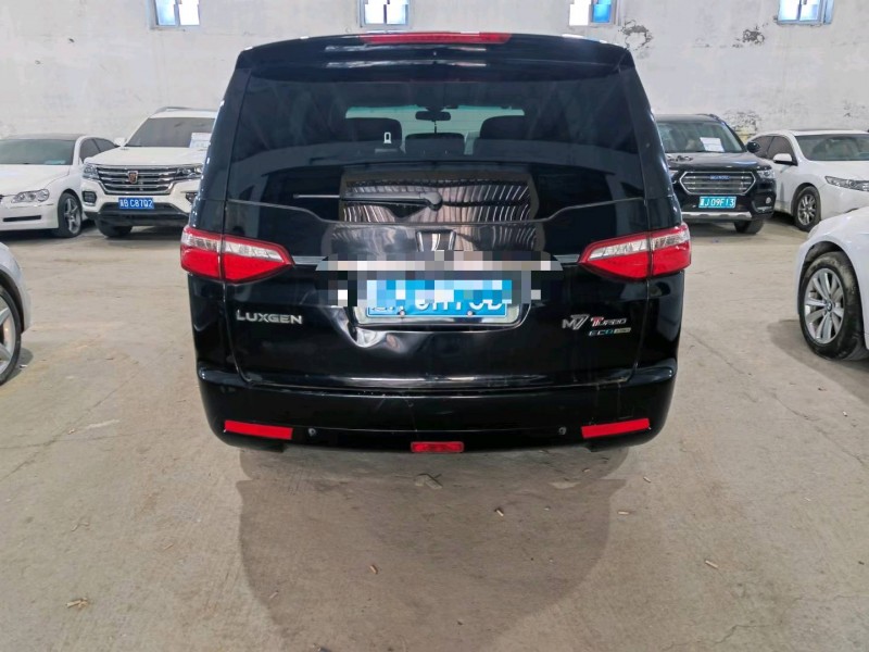 保定17年纳智捷大7 MPV9