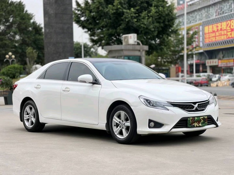 东莞17年丰田锐志2