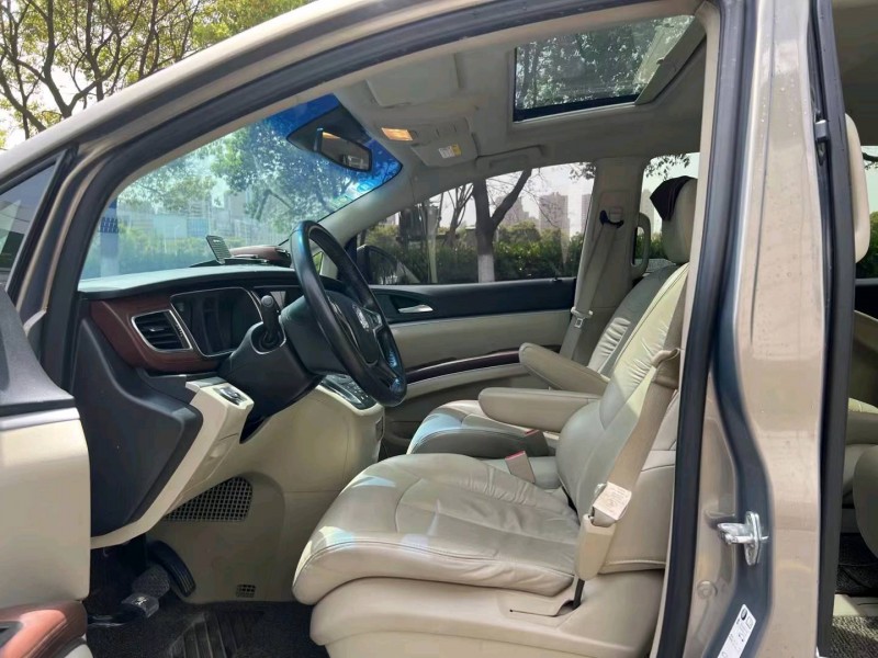 苏州18年别克GL84