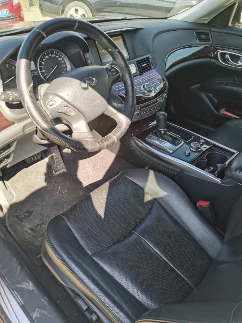 保定14年英菲尼迪Q704