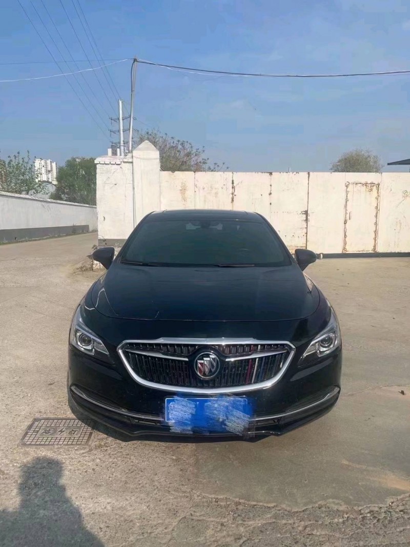 青岛16年别克君越1