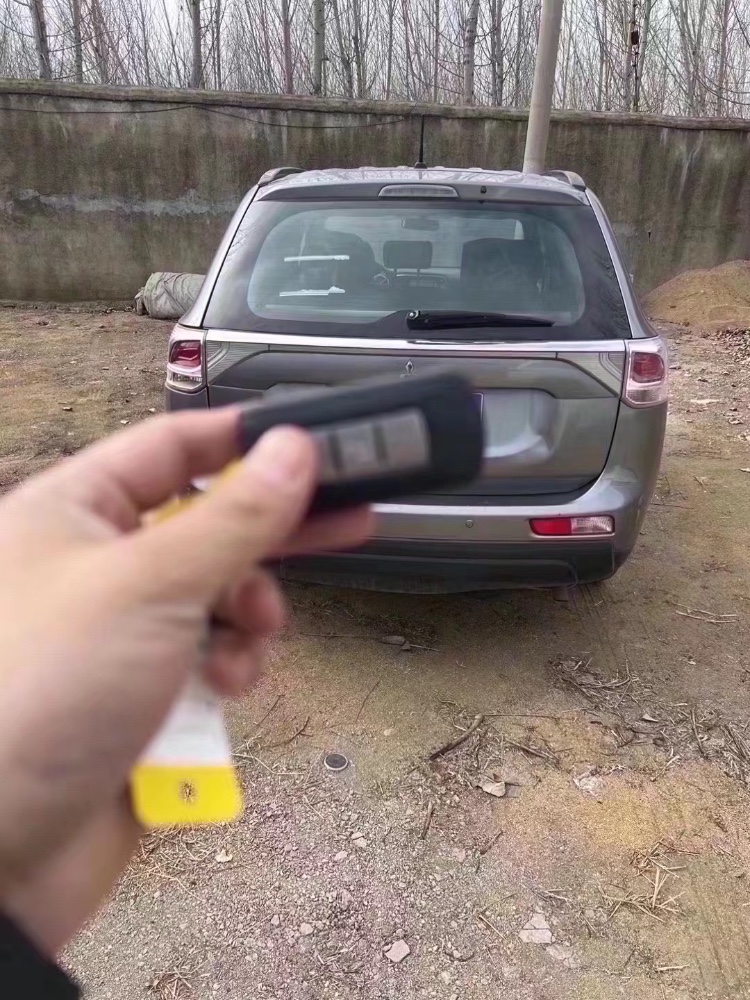 济南13年三菱欧蓝德3