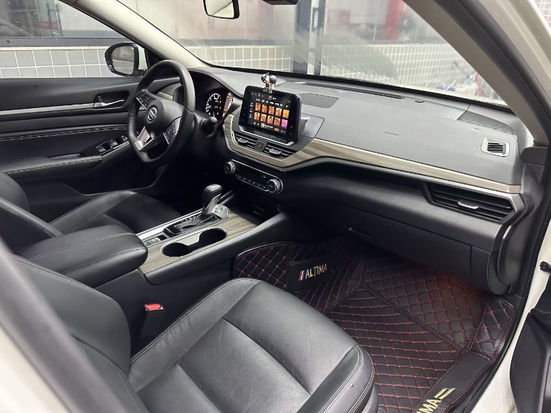 东莞21年日产天籁2