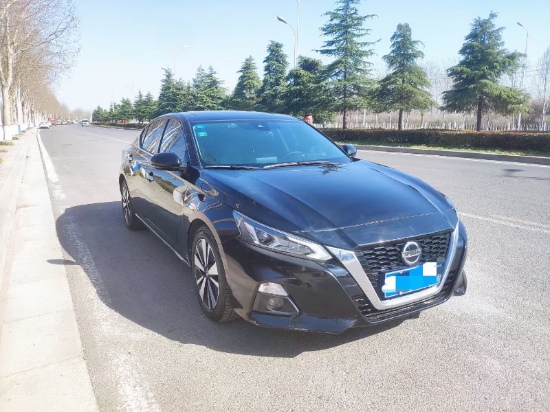 許昌19年日產天籟2