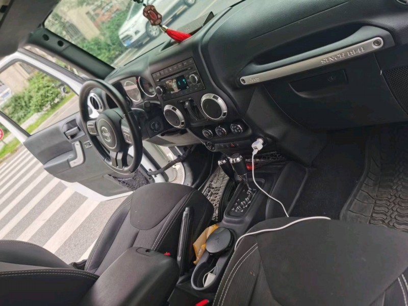 苏州16年Jeep牧马人4