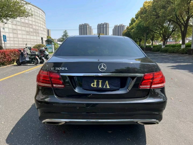 苏州14年奔驰E9