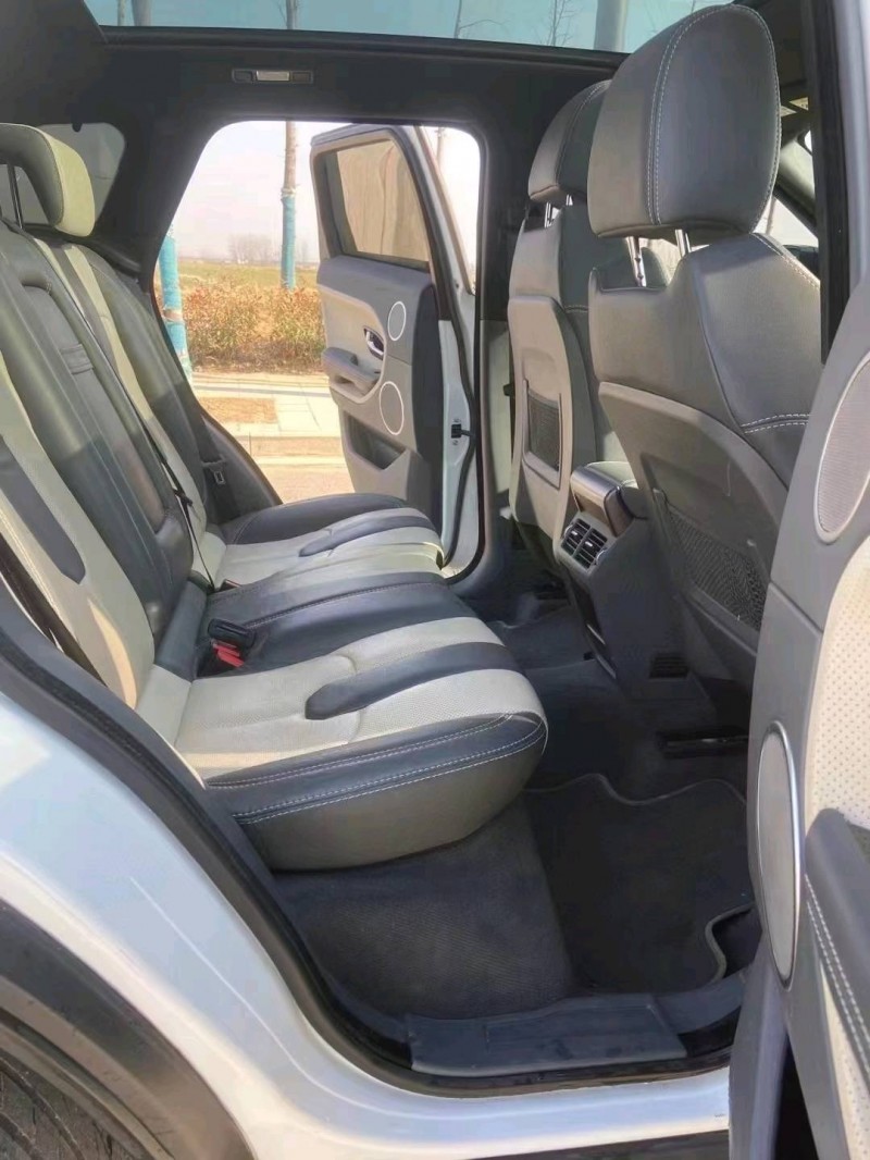 苏州12年路虎极光6