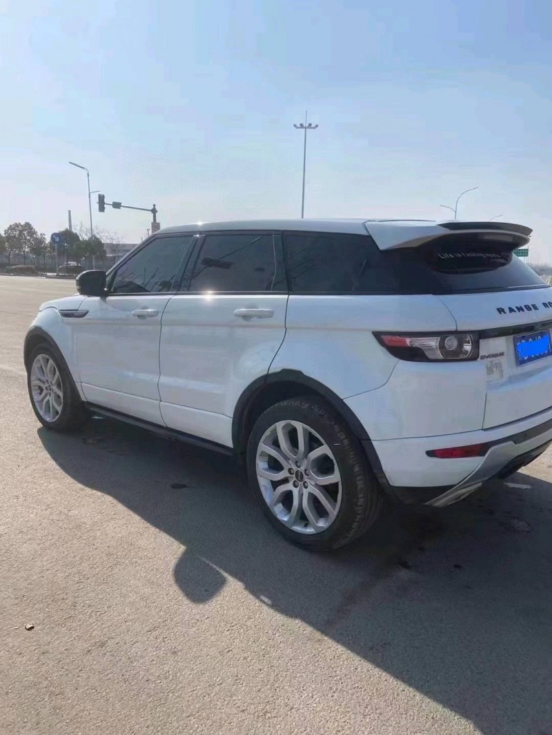 苏州12年路虎极光7