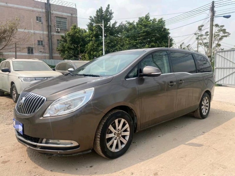 广州11年别克GL82