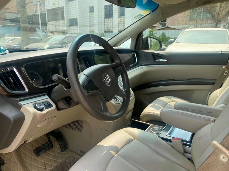 广州11年别克GL86