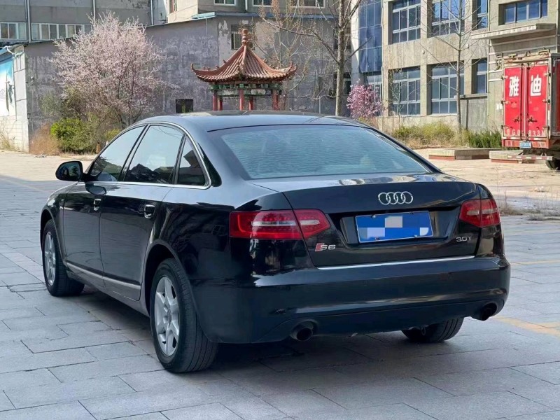 青岛12年奥迪A6L3