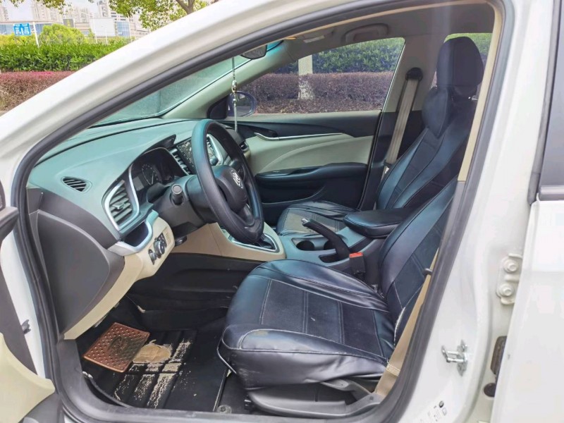 苏州17年别克英朗6