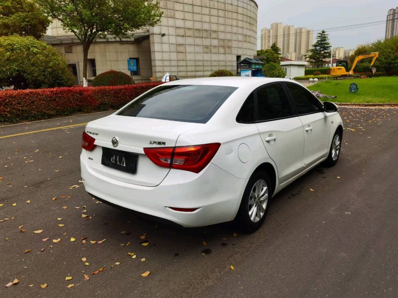 苏州17年别克英朗8