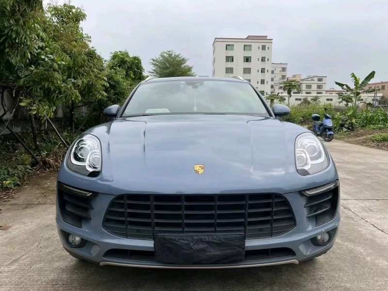 广州16年保时捷Macan1