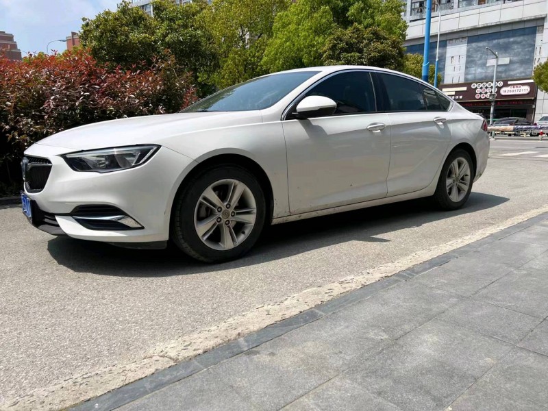 徐州20年别克君威3