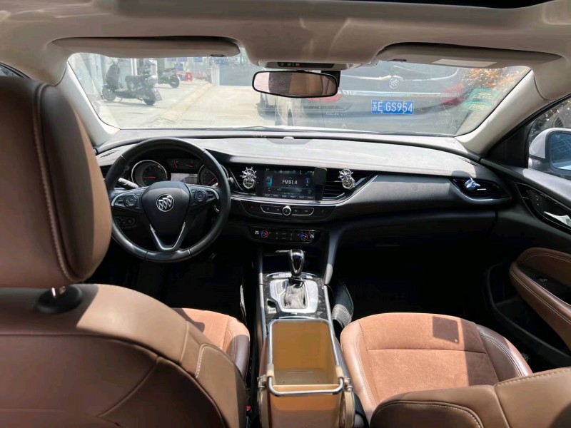 徐州20年别克君威4