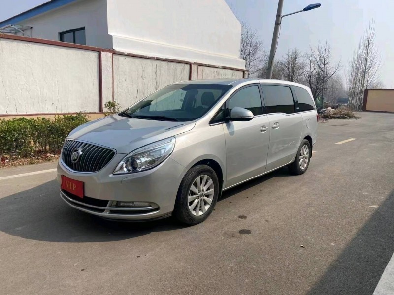 青岛16年别克GL82