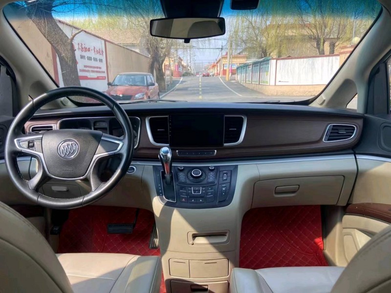 青岛16年别克GL86