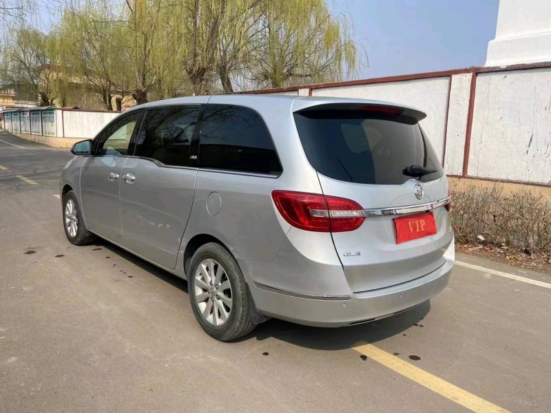 青岛16年别克GL88