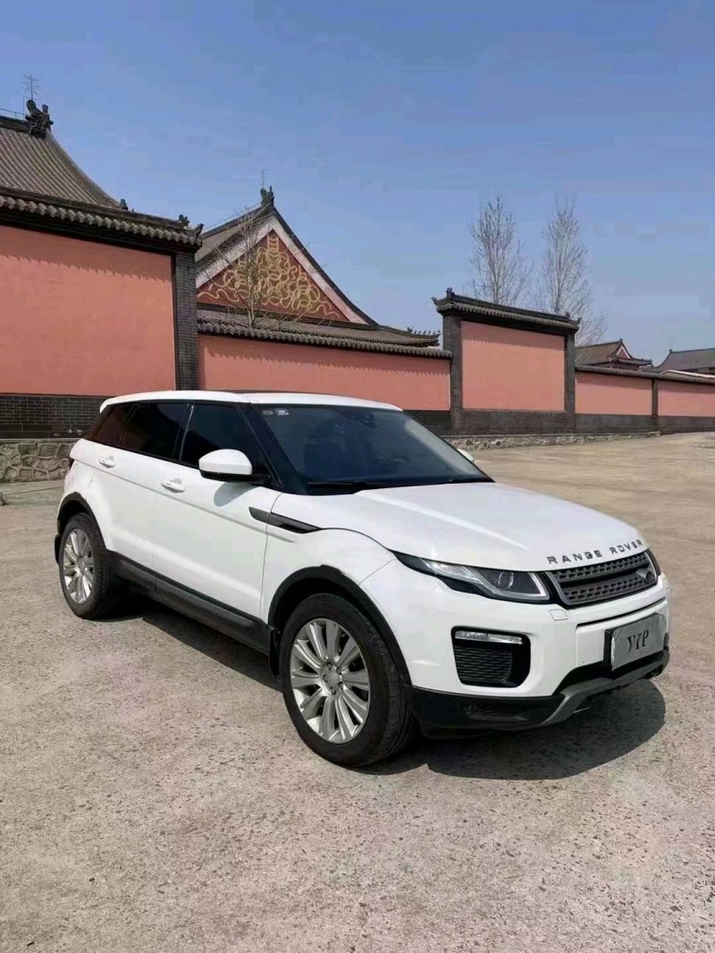 青岛18年路虎极光3