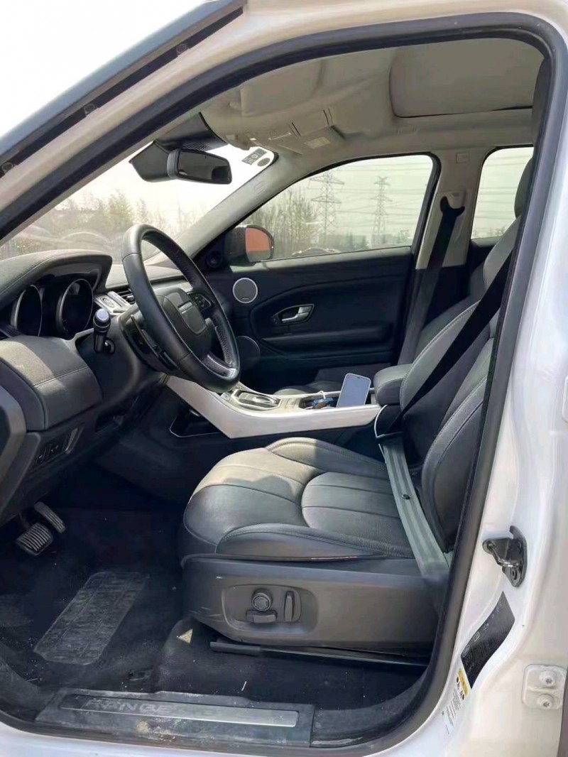 青岛18年路虎极光9