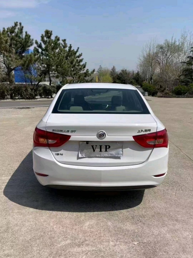 枣庄17年别克英朗5