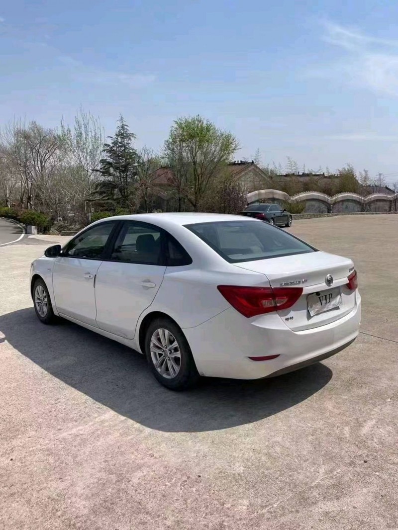 枣庄17年别克英朗7