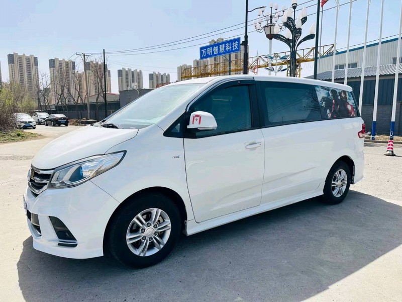 沈阳18年大通G102