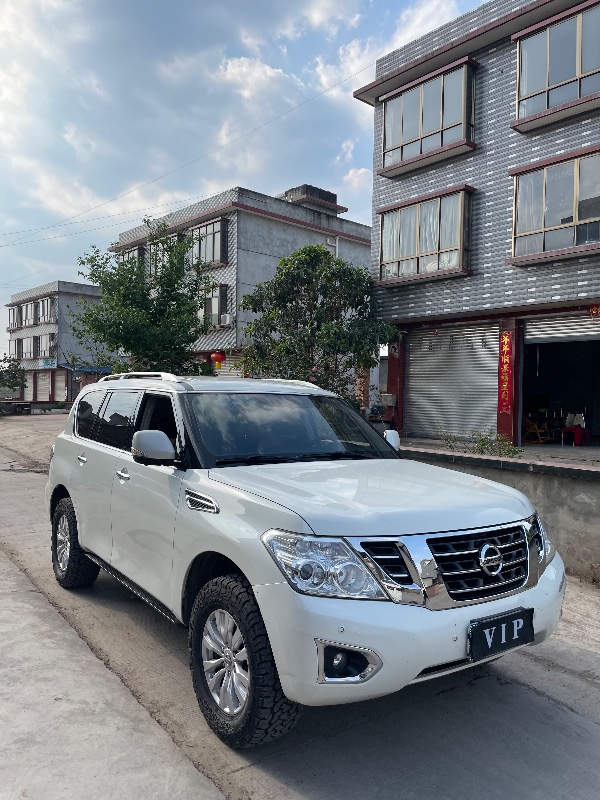 樂山18年日產途樂2