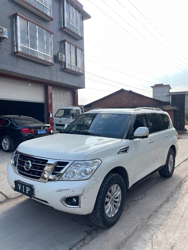 樂山18年日產途樂3
