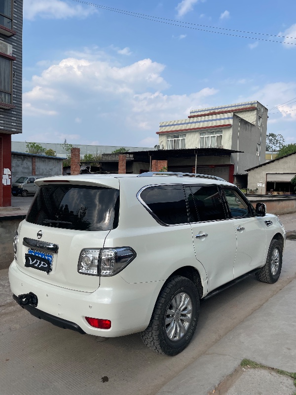 樂山18年日產途樂6