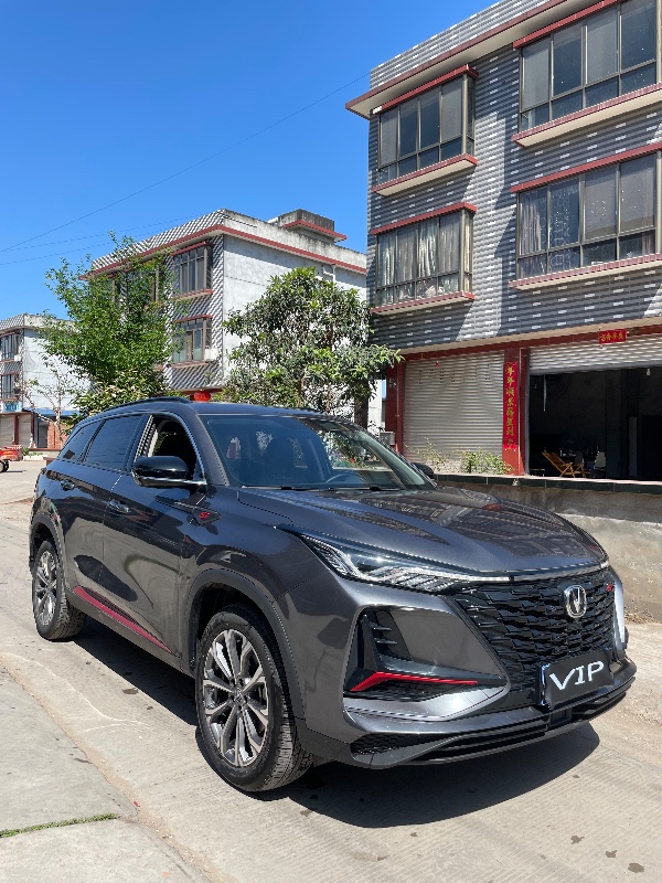 樂山22年長安汽車CS755